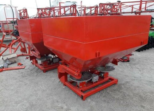 Разбрасыватель удобрений JAR-MET 1000 л Разбрасыватель удобрений JAR-MET 1000 л