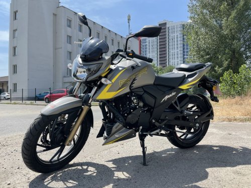 Мотоцикл TVS Apache RTR 200 4V